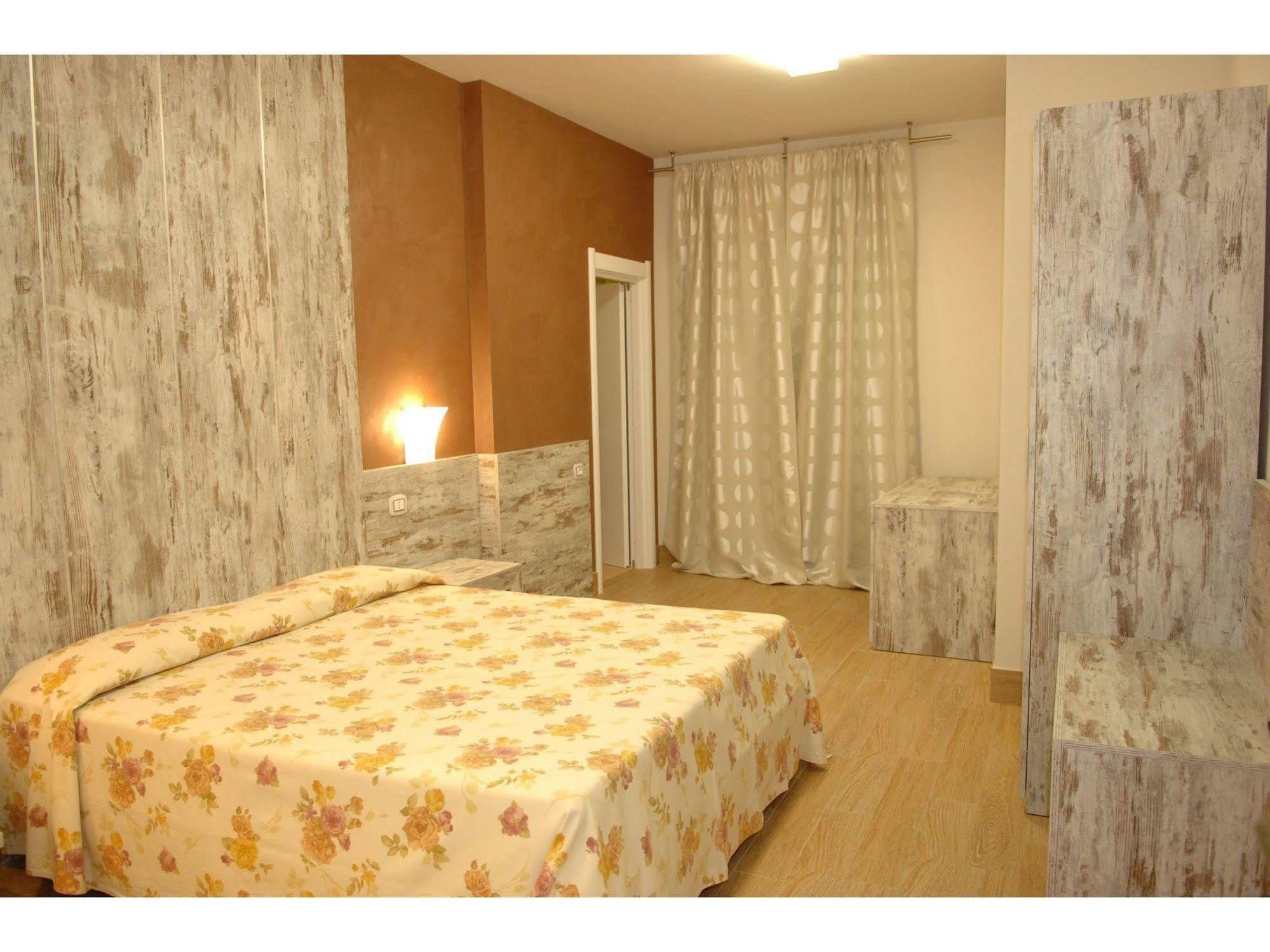Hotel La Rosa Dei Venti Monte San Giusto Szoba fotó